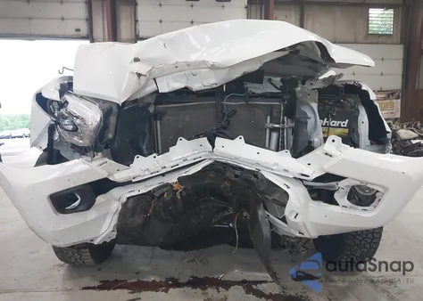 2017 Toyota Tacoma Sr5 из США, поврежденный, VIN 5TFRX5GN1HX074192